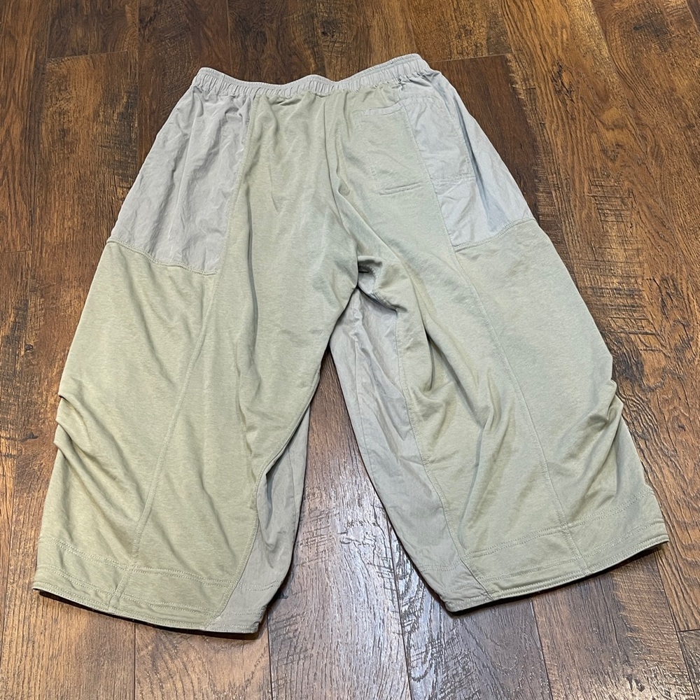 Anthropologie Pants medium Womens Daily Practice Parachute Style Crop Green - Picture 2 of 10